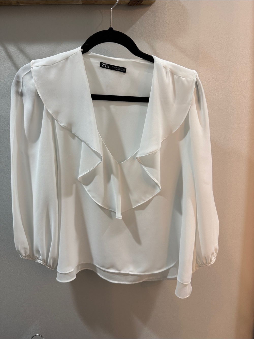 Zara White Ruffle V-Neck Blouse